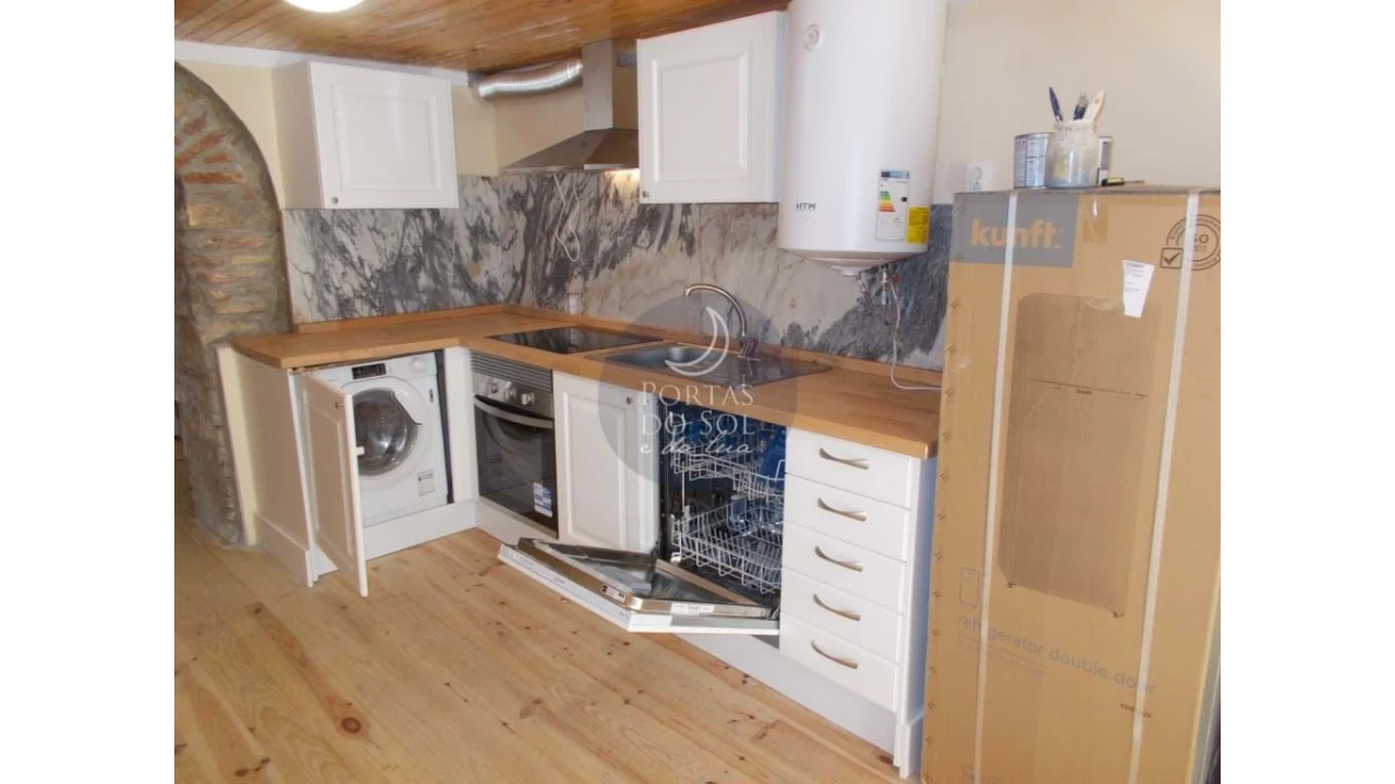 Prédio para Venda em Marvila, Ribeira Santarém, São Salvador, São Nicolau Foto 2