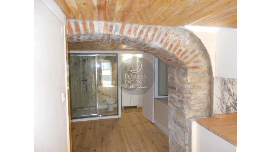 Prédio para Venda em Marvila, Ribeira Santarém, São Salvador, São Nicolau Foto 3