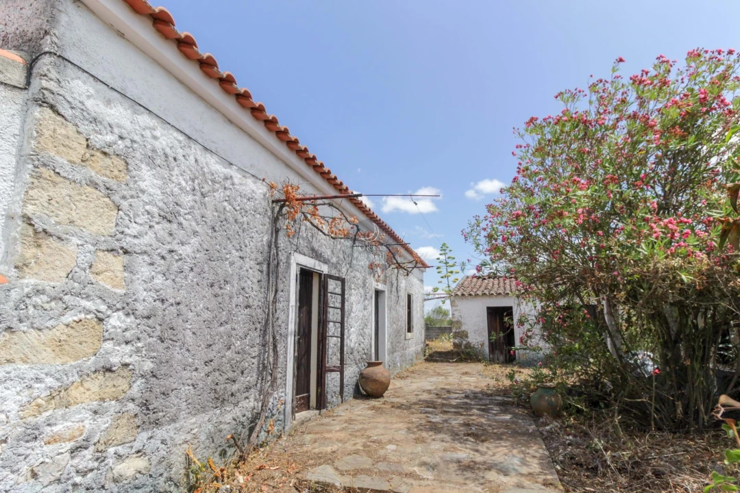 Moradia T2 para Venda em Marvila, Ribeira Santarém, São Salvador, São Nicolau Foto 1