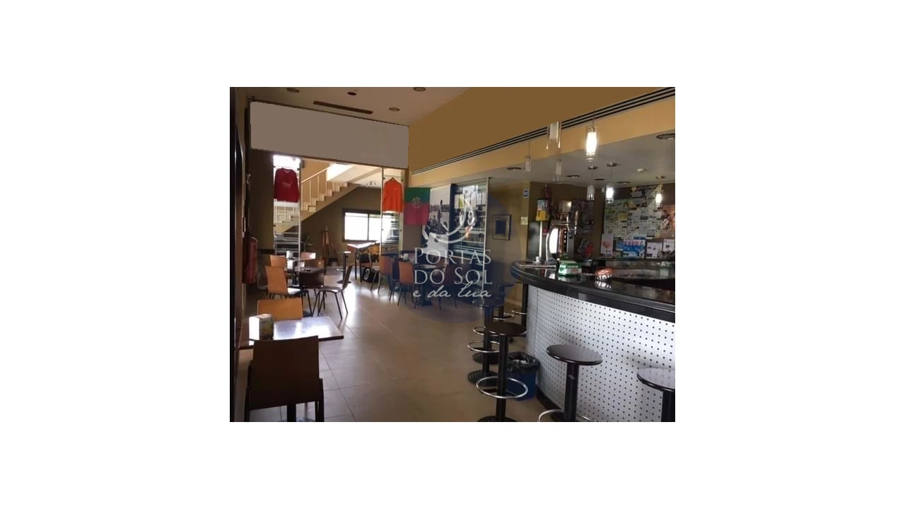 Negócio para Venda em Usseira Foto 2