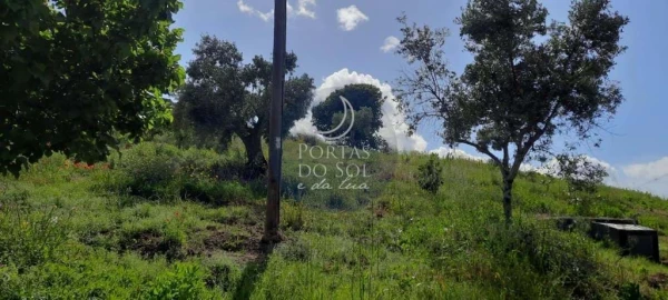 Terreno para Venda em Azoia de Cima e Tremês