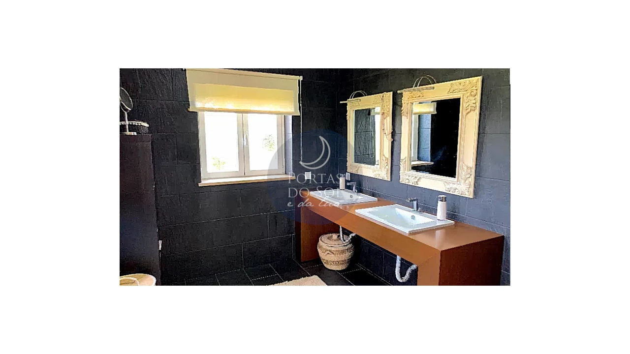 Moradia T4 para Venda em Abitureiras Foto 16