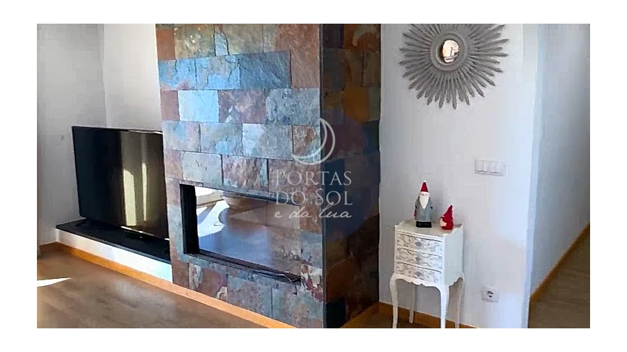 Moradia T4 para Venda em Abitureiras Foto 9