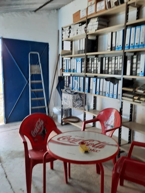 Armazém para Venda em Romeira e Várzea