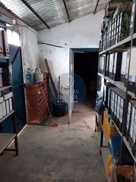 Armazém para Venda em Romeira e Várzea