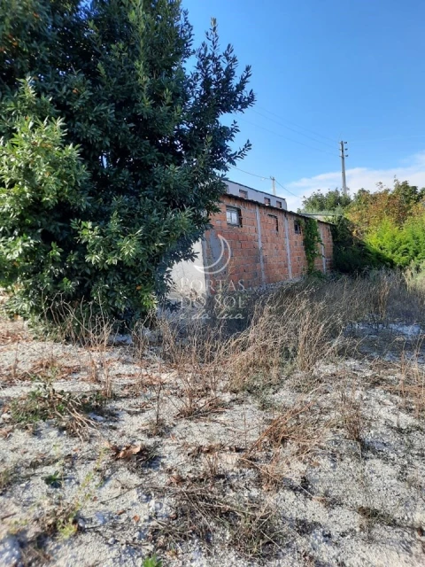 Armazém para Venda em Romeira e Várzea
