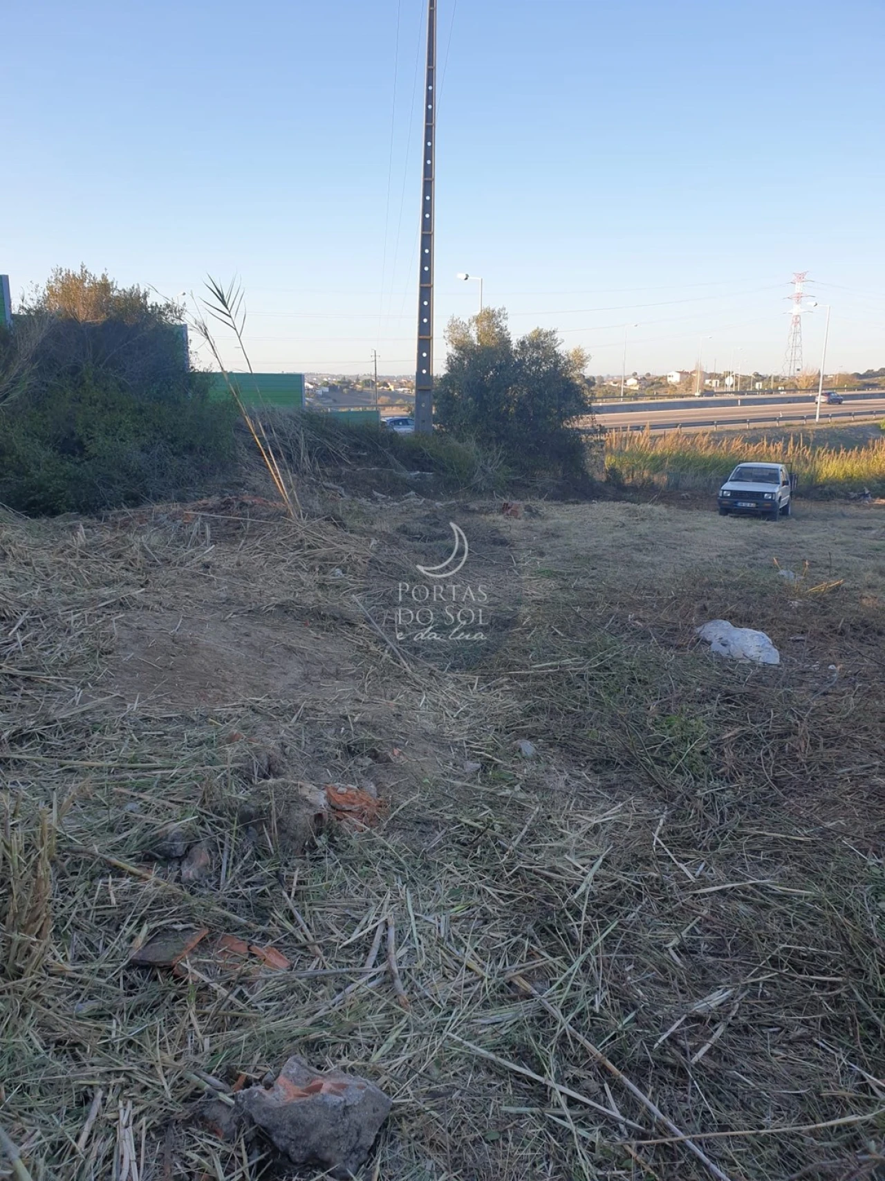 Terreno para Venda em Romeira e Várzea Foto 1