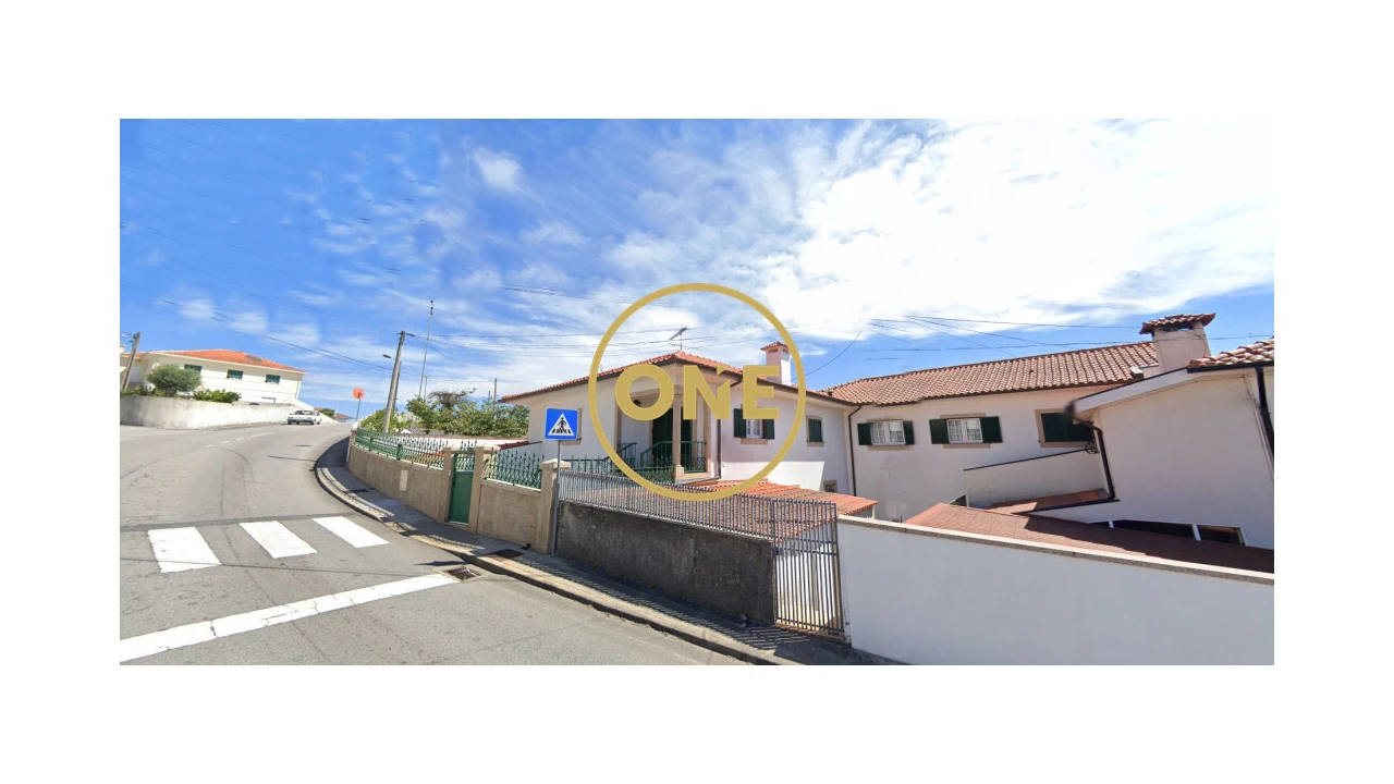 Moradia T5 para Venda em Lousado Foto 3