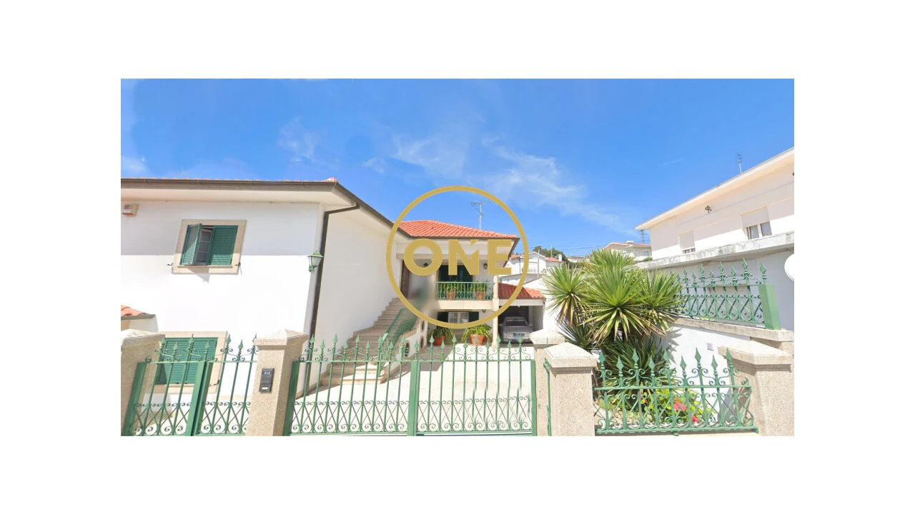 Moradia T5 para Venda em Lousado Foto 1