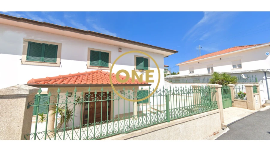 Moradia T5 para Venda em Lousado Foto 4