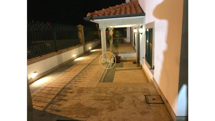 Moradia T5 para Venda em Lousado Foto 7