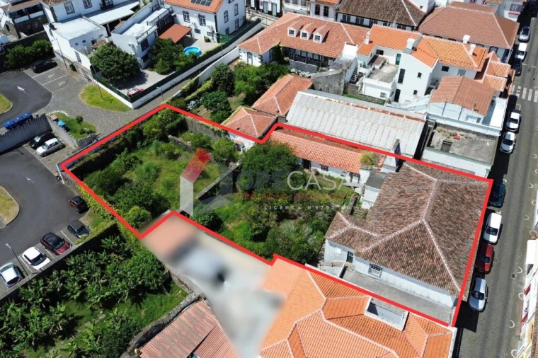 Moradia T4 para Venda em Praia da Vitoria (Santa Cruz) Foto 34