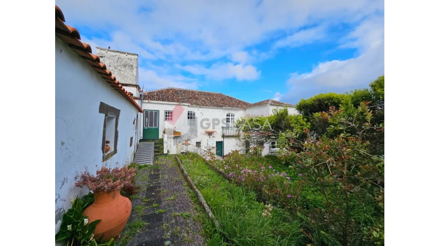 Moradia T4 para Venda em Praia da Vitoria (Santa Cruz) Foto 27