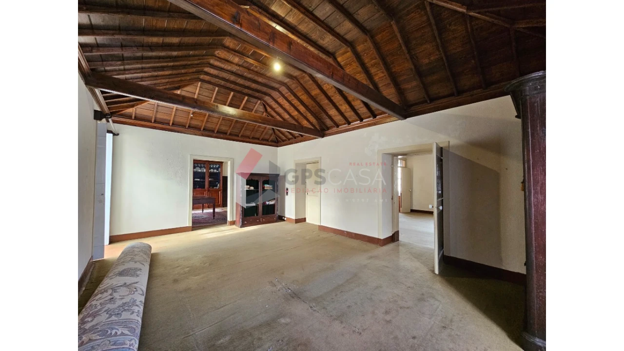 Moradia T4 para Venda em Praia da Vitoria (Santa Cruz) Foto 16