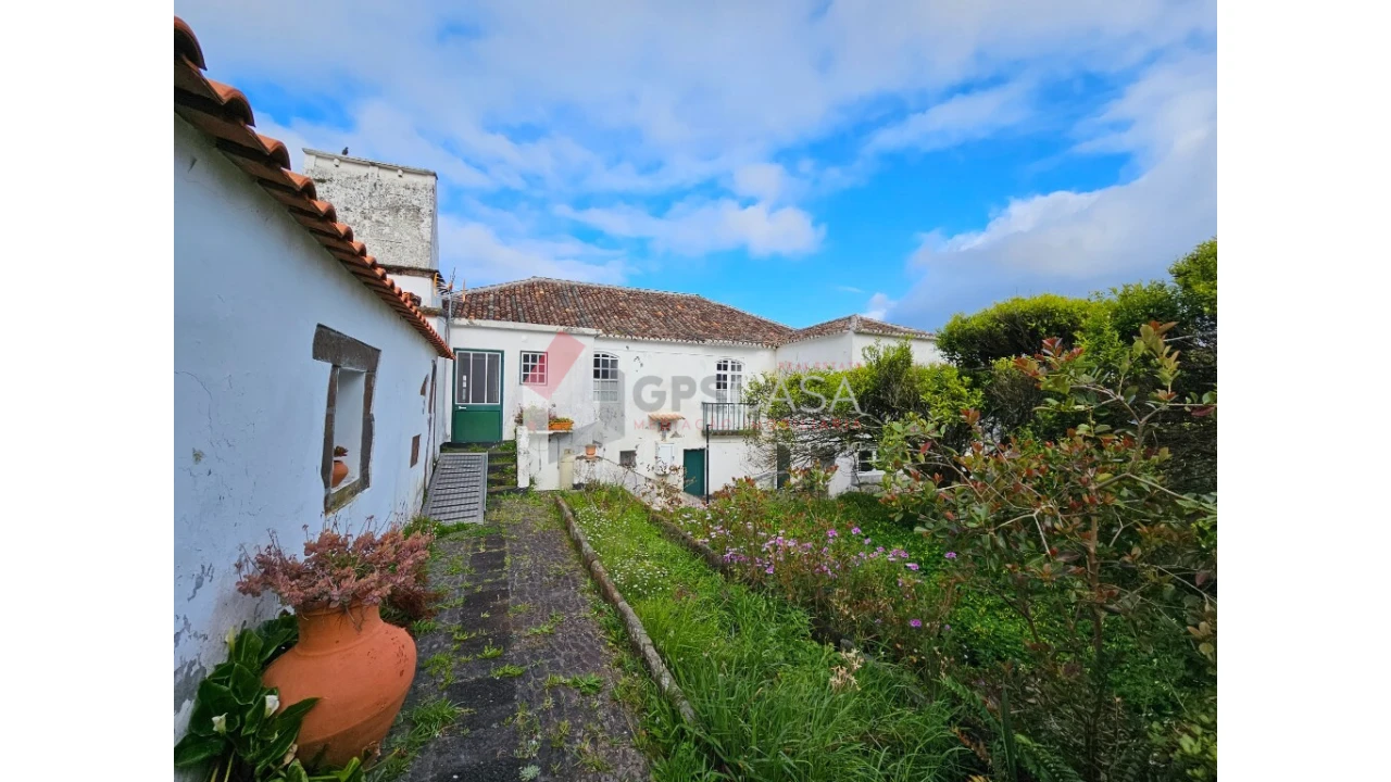 Moradia T4 para Venda em Praia da Vitoria (Santa Cruz) Foto 27