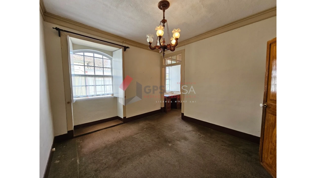 Moradia T4 para Venda em Praia da Vitoria (Santa Cruz) Foto 11