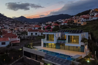 Moradia T4 para Venda em Machico