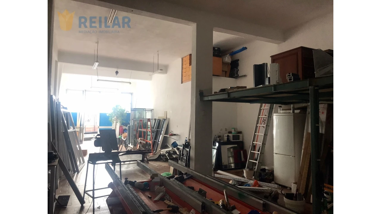 Armazém para Venda em Alverca do Ribatejo e Sobralinho Foto 4