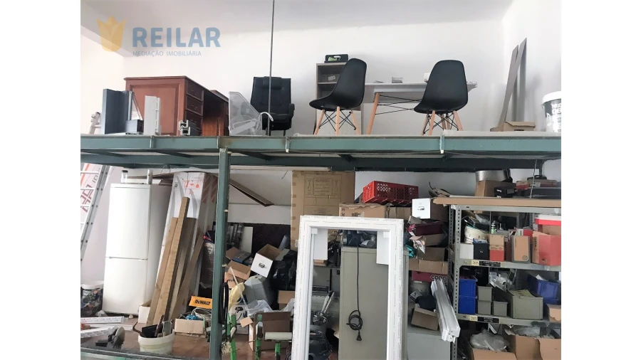 Armazém para Venda em Alverca do Ribatejo e Sobralinho Foto 2