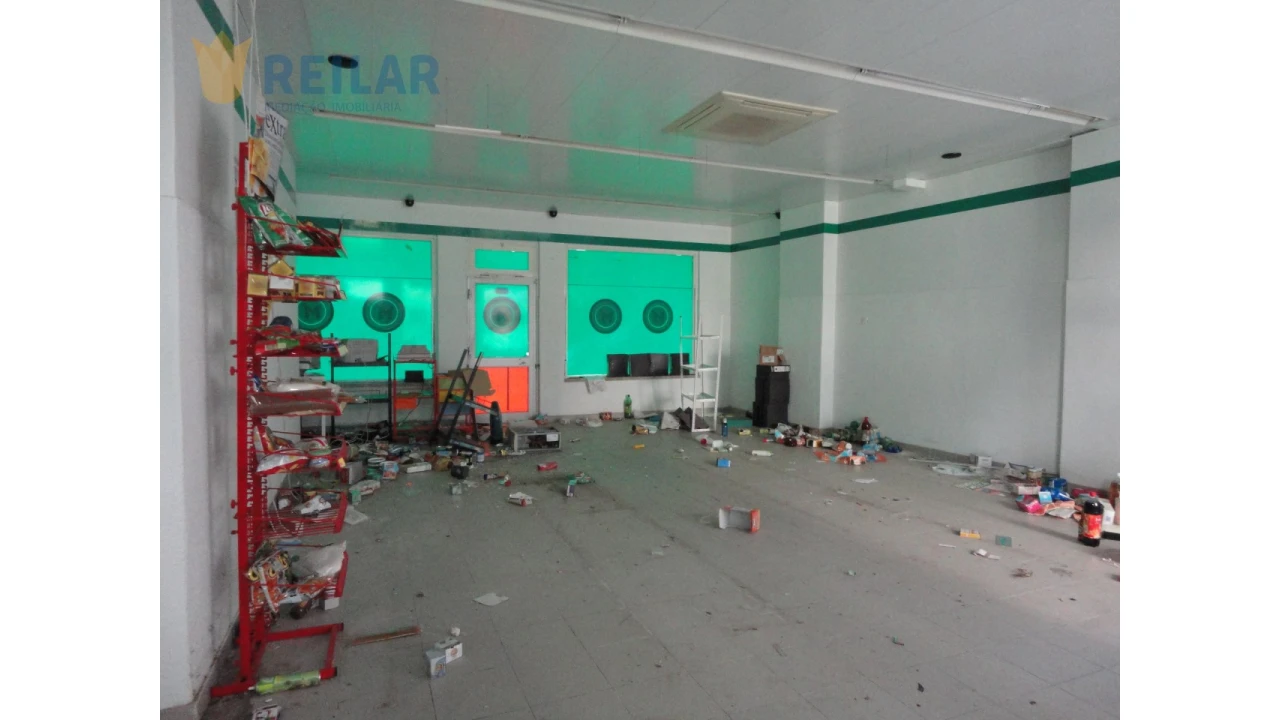 Loja para Venda em Alverca do Ribatejo e Sobralinho Foto 11