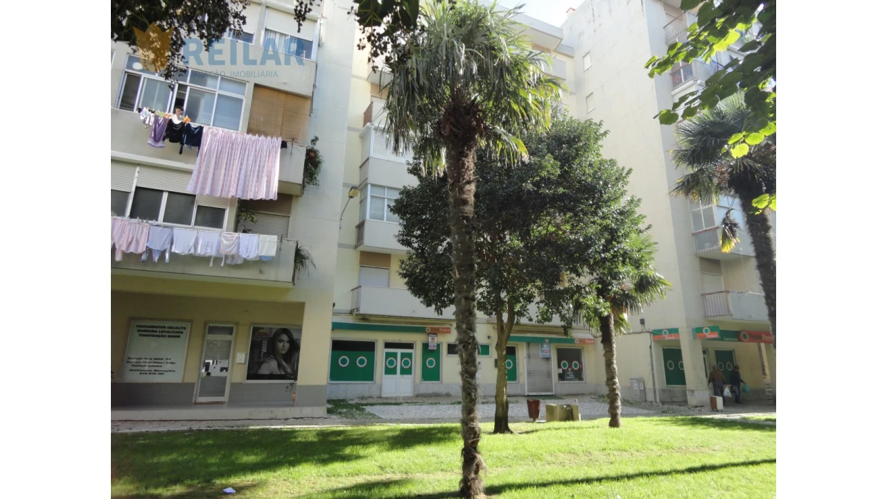 Loja para Venda em Alverca do Ribatejo e Sobralinho Foto 14