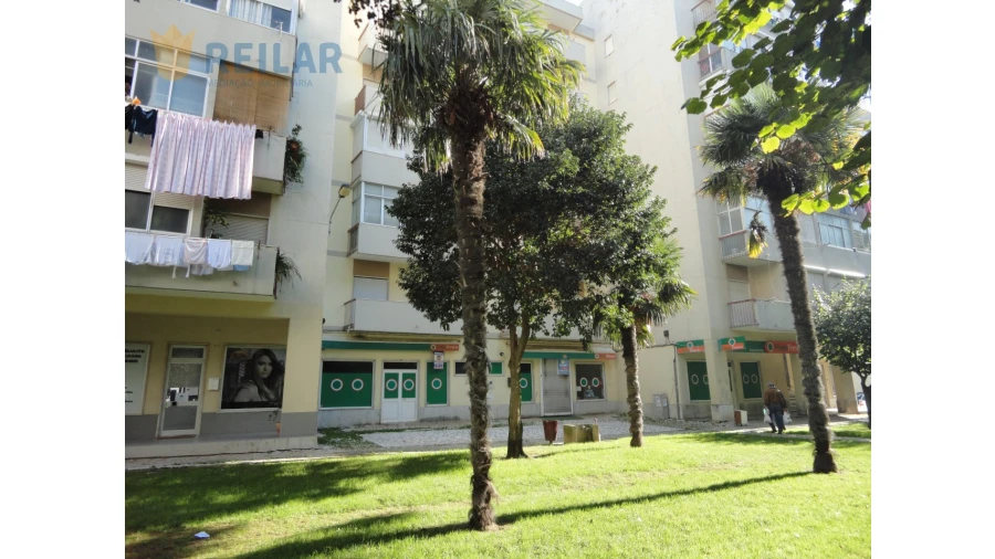 Loja para Venda em Alverca do Ribatejo e Sobralinho Foto 4