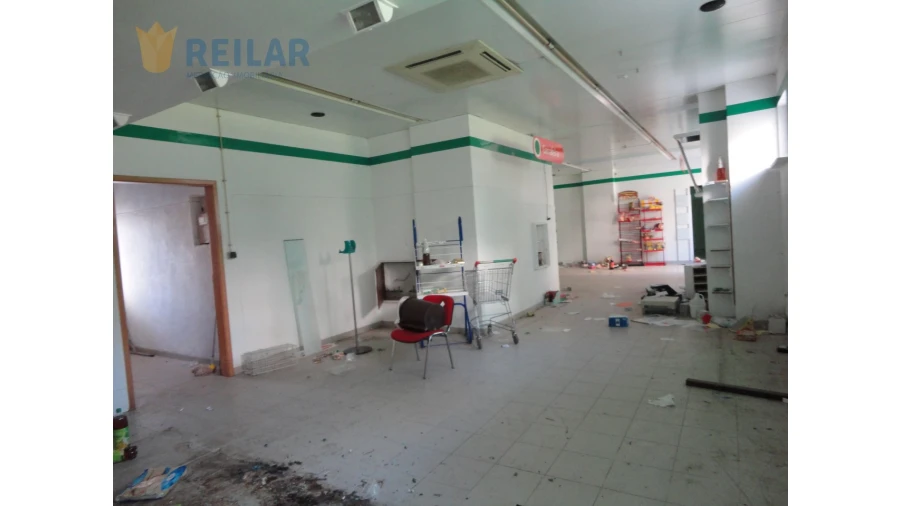 Loja para Venda em Alverca do Ribatejo e Sobralinho Foto 9