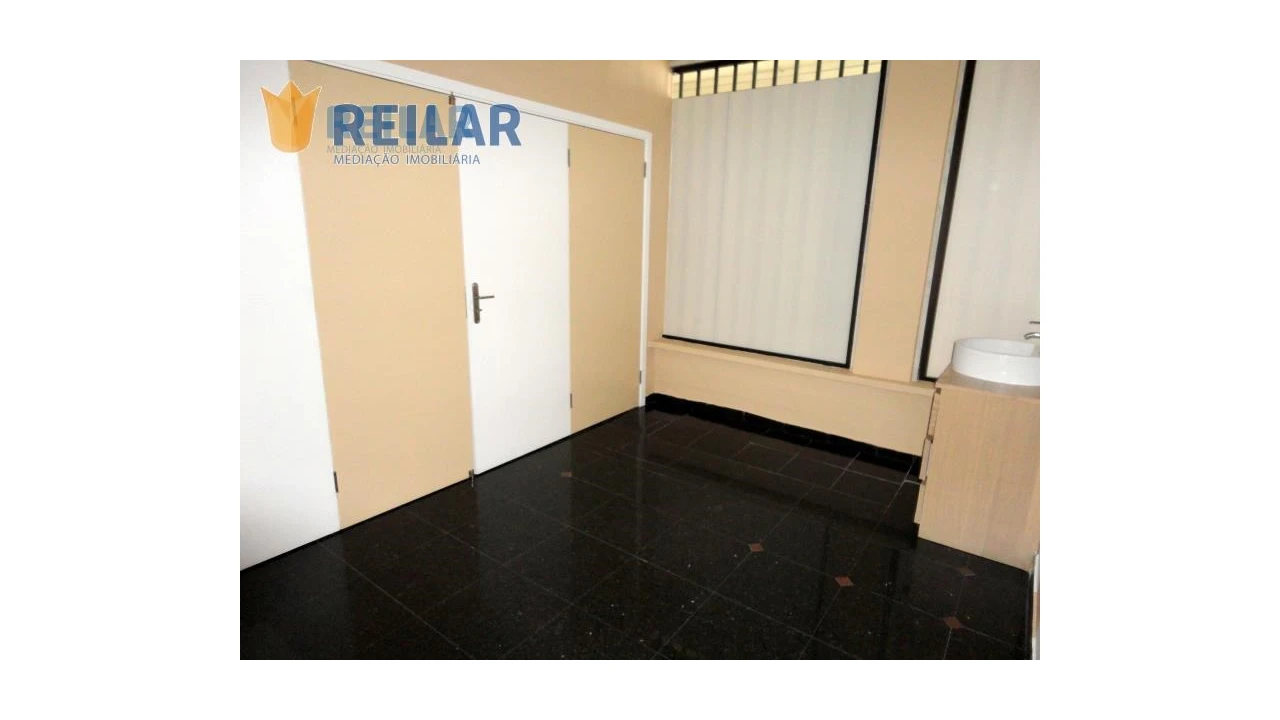 Loja para Venda em Alverca do Ribatejo e Sobralinho Foto 6