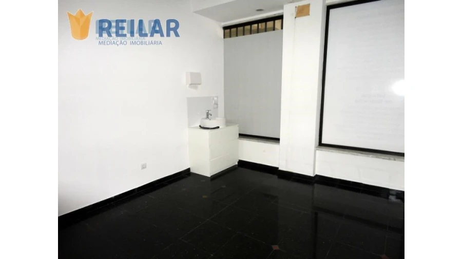 Loja para Venda em Alverca do Ribatejo e Sobralinho Foto 4