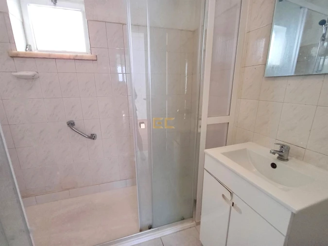 Moradia T2 para Venda em Maiorca Foto 16