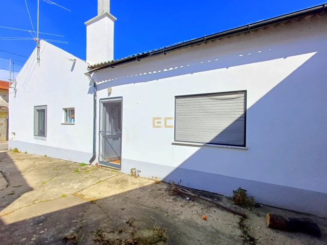 Moradia T2 para Venda em Maiorca Foto 3