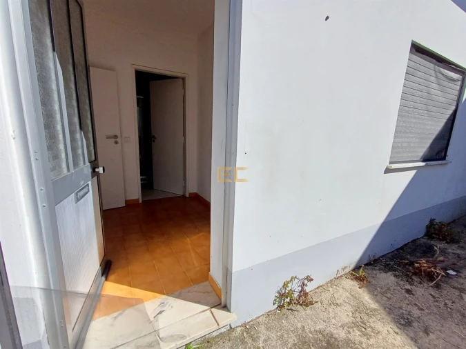 Moradia T2 para Venda em Maiorca Foto 20