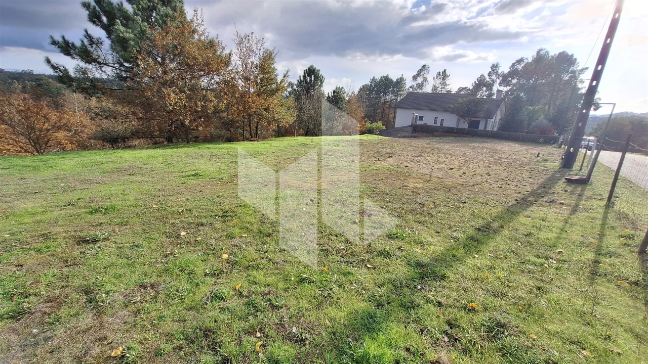 Terreno para Venda em Santiago de Besteiros Foto 3