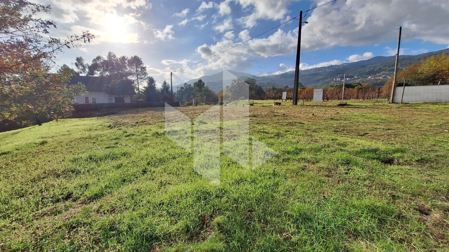 Terreno para Venda em Santiago de Besteiros Foto 2