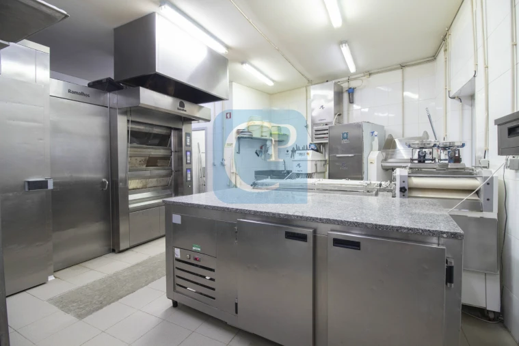 Loja para Trespasse em Matosinhos e Leça da Palmeira Foto 9