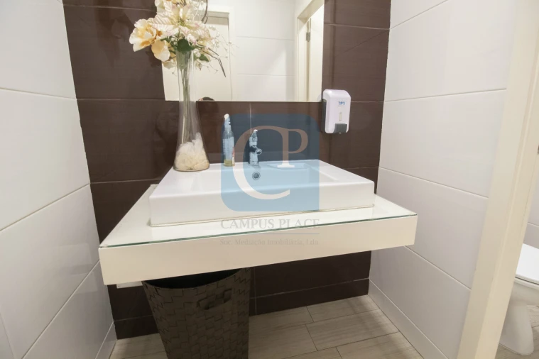 Loja para Trespasse em Matosinhos e Leça da Palmeira Foto 20