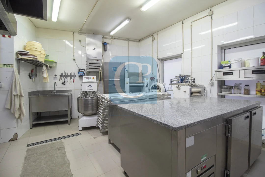 Loja para Trespasse em Matosinhos e Leça da Palmeira Foto 10