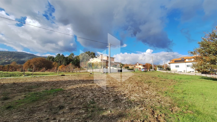 Terreno para Venda em Santiago de Besteiros Foto 4