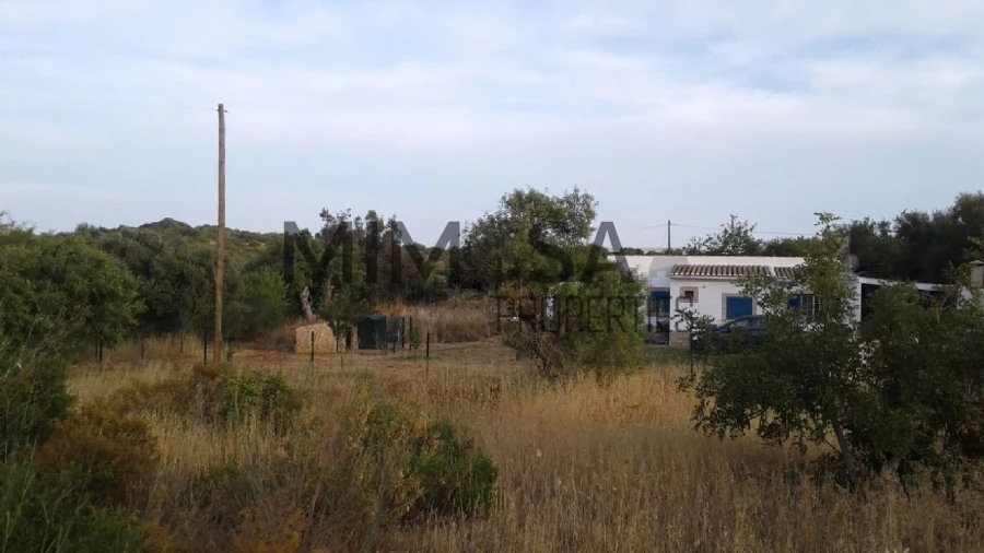 Moradia T2 para Venda em Bensafrim e Barão de São João Foto 2