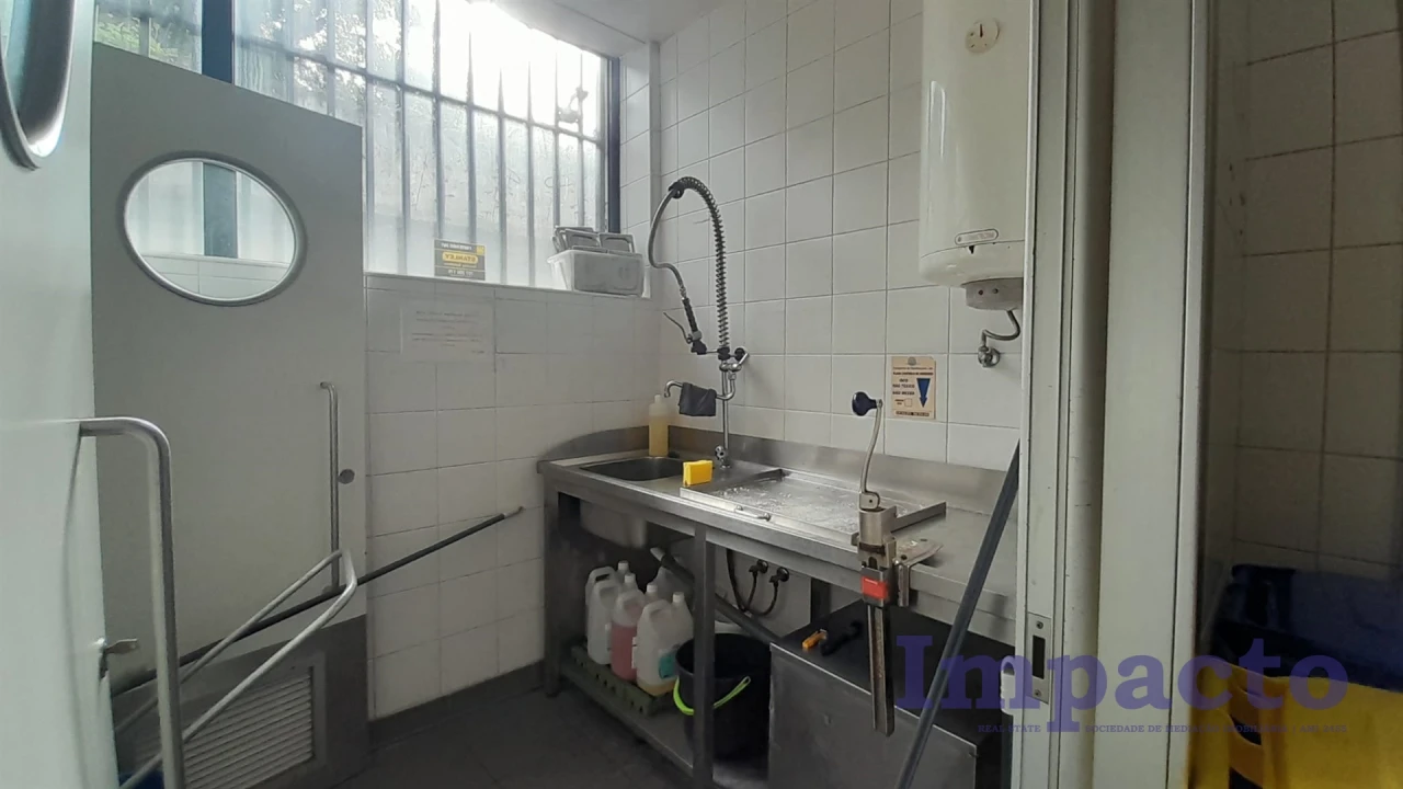 Negócio para Venda em São João da Madeira Foto 11