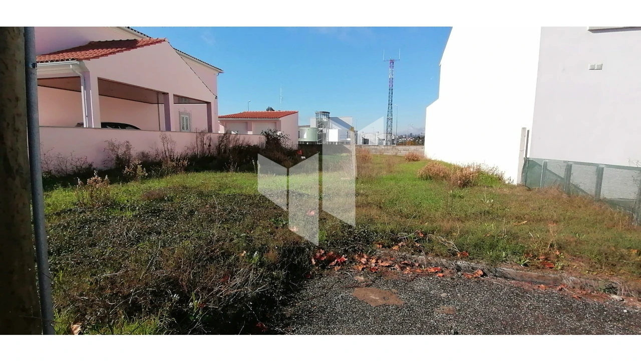 Terreno para Venda em Santa Comba Dão e Couto do Mosteiro Foto 2
