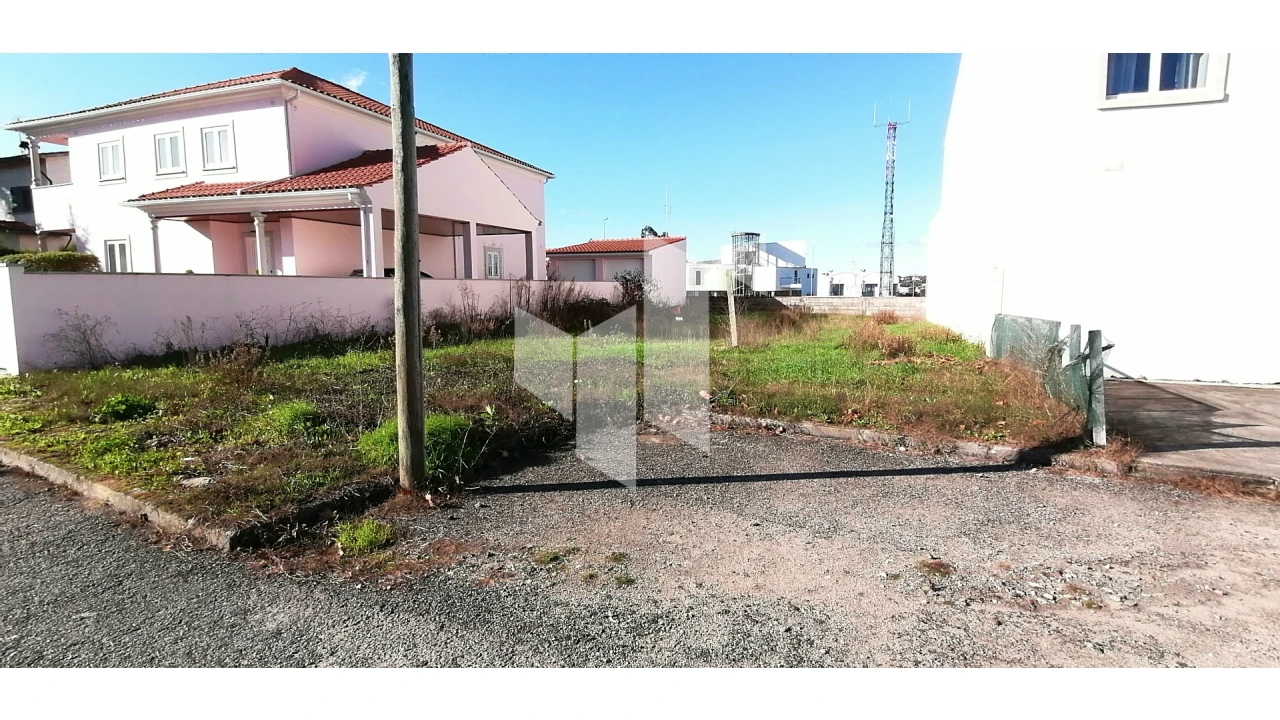 Terreno para Venda em Santa Comba Dão e Couto do Mosteiro Foto 1