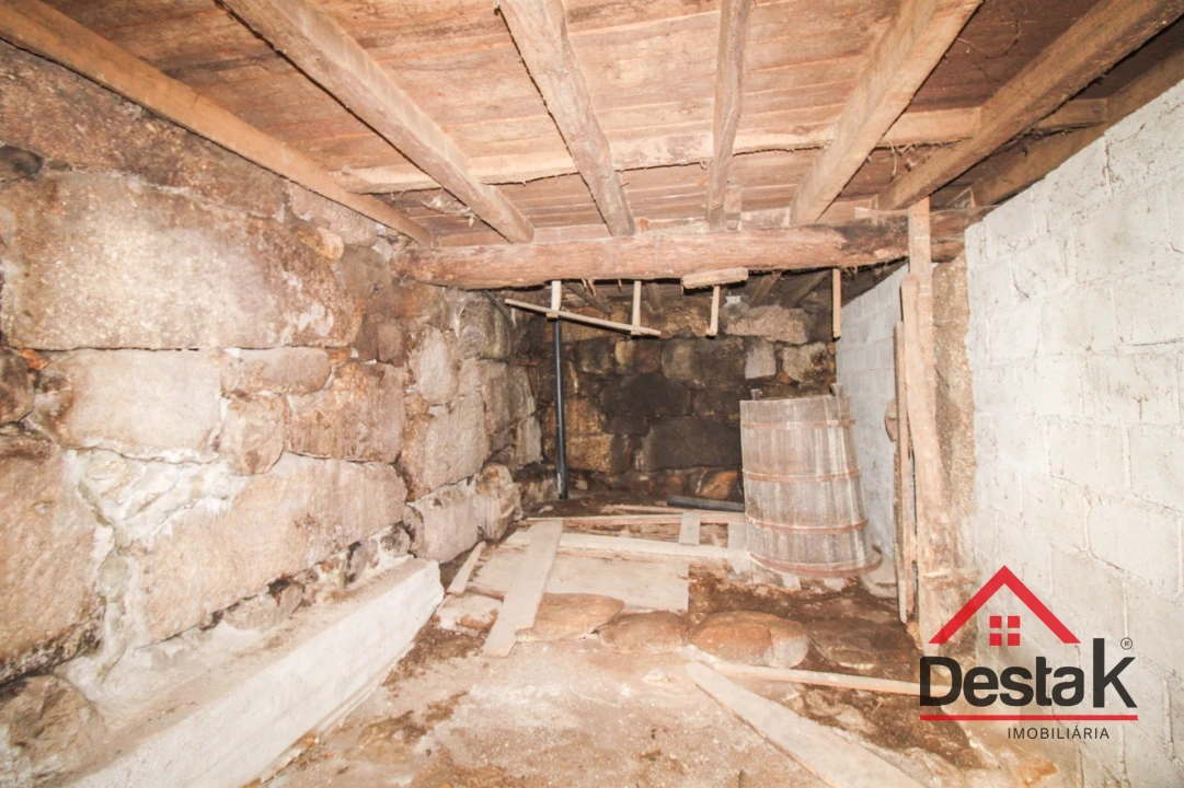 Moradia T3 para Venda em Pindelo dos Milagres Foto 19