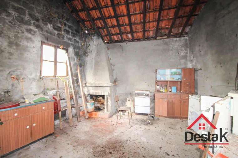 Moradia T3 para Venda em Pindelo dos Milagres Foto 12