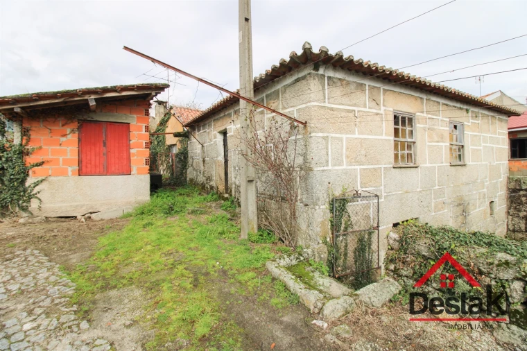 Moradia T3 para Venda em Pindelo dos Milagres Foto 27