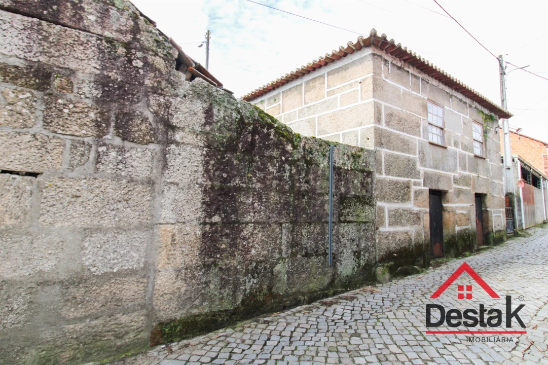 Moradia T3 para Venda em Pindelo dos Milagres Foto 2