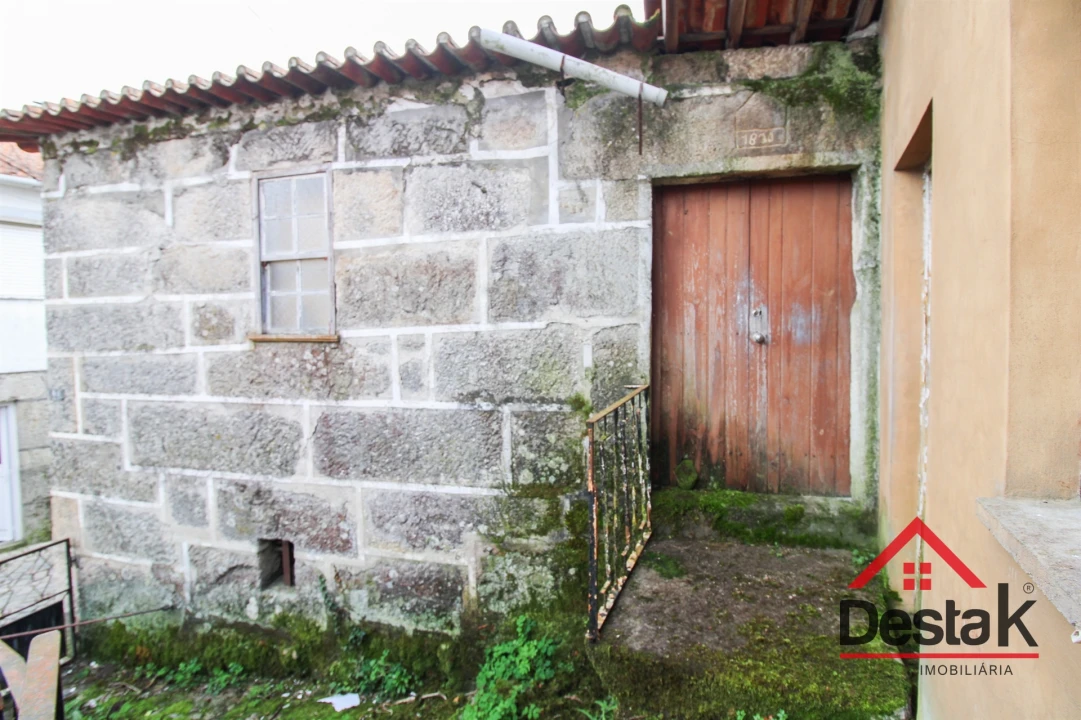 Moradia T3 para Venda em Pindelo dos Milagres Foto 14