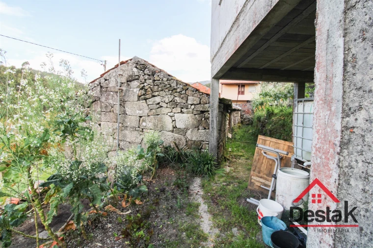 Moradia T2 para Venda em Valadares Foto 12