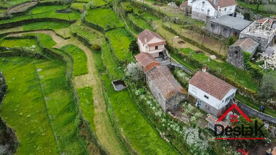 Moradia T2 para Venda em Valadares Foto 3