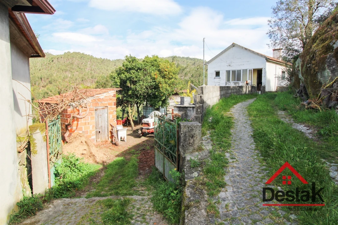 Moradia T2 para Venda em Valadares Foto 2